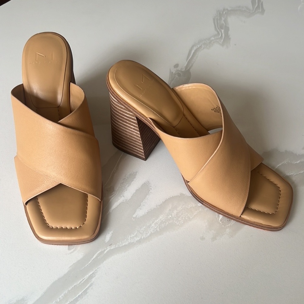 Marc Fisher LTD Barli Medium Natural Leather Heel Mule Sandal Women’s Sz 7.5